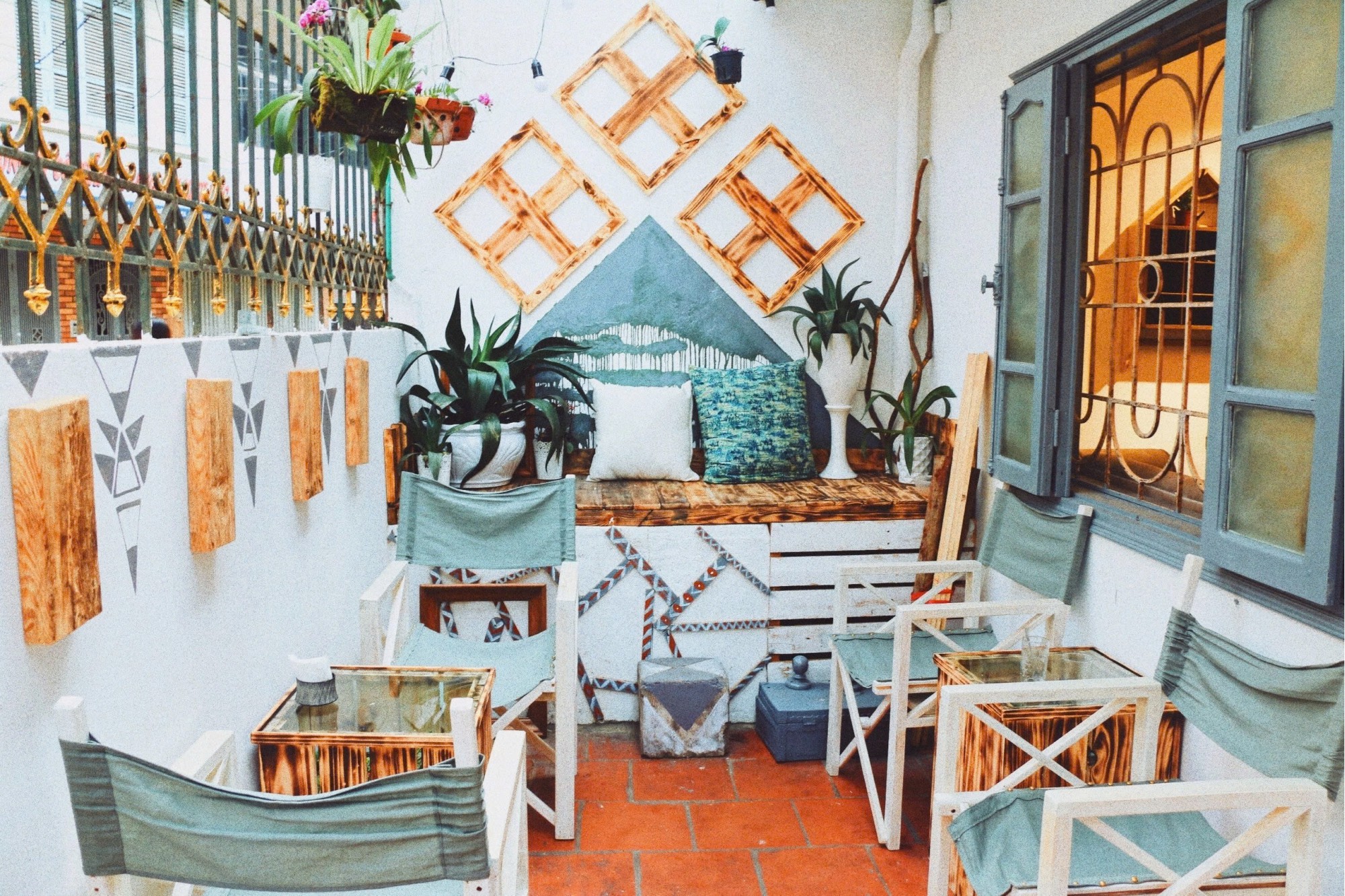 trang trí quán cafe đẹp đơn giản​