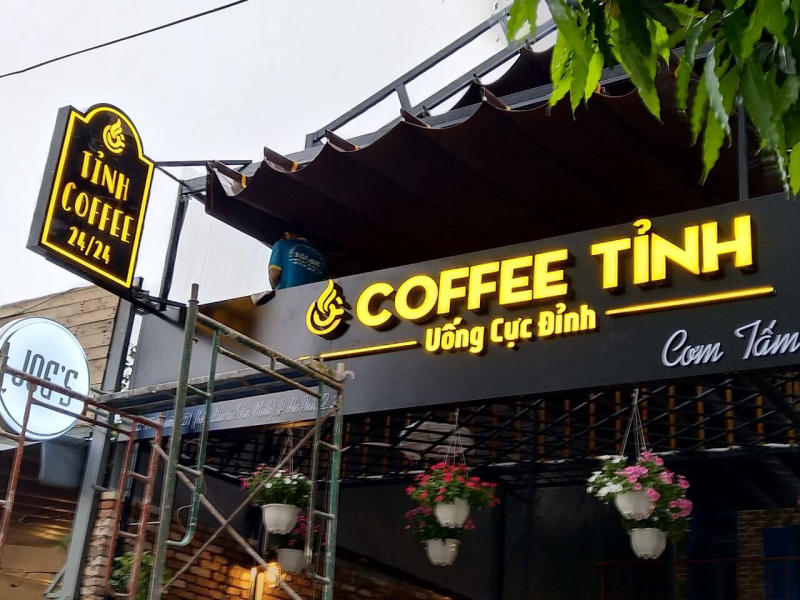 thiết kế bảng hiệu quán cafe​